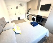 United Kingdom Greater London Hendon vacation rental compare prices direct by owner 27151471