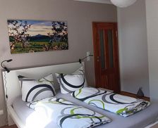 Germany Rhineland-Palatinate Dümpelfeld vacation rental compare prices direct by owner 35880402