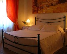 Italy Tuscany Montopoli in Val dʼArno vacation rental compare prices direct by owner 13945499