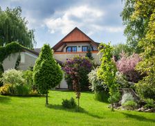 Czechia Central Bohemia Lhotka vacation rental compare prices direct by owner 26851953