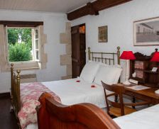 France Nouvelle-Aquitaine Yviers vacation rental compare prices direct by owner 17844819