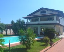 Italy Tuscany Forte dei Marmi vacation rental compare prices direct by owner 35331234