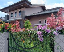 Indonesia Sumatra Bukittinggi vacation rental compare prices direct by owner 35145306