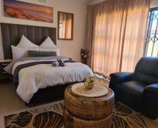 South Africa Gauteng Roodepoort vacation rental compare prices direct by owner 28851982