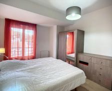 France Languedoc-Roussillon Lamalou-les-Bains vacation rental compare prices direct by owner 26913248