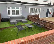 United Kingdom Essex Walton-on-the-Naze vacation rental compare prices direct by owner 12638513