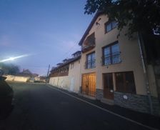 Romania Sibiu County Cisnădie vacation rental compare prices direct by owner 35509706