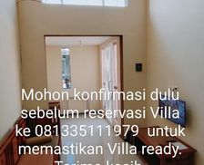 Indonesia East Java Karangploso vacation rental compare prices direct by owner 28103841