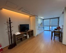 South Korea Gyeongsangnam-do Geoje vacation rental compare prices direct by owner 35132859