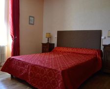 France  Réaux vacation rental compare prices direct by owner 14276039