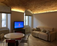 Italy Liguria Sarzana vacation rental compare prices direct by owner 35834143