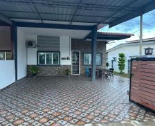 Malaysia Pahang Kampong Kerayong vacation rental compare prices direct by owner 35352141