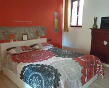 Italy Lombardy Gavirate vacation rental compare prices direct by owner 13825890