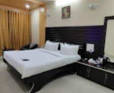 India Maharashtra Latur vacation rental compare prices direct by owner 35338987