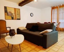 France Aquitaine Petit-Palais-et-Cornemps vacation rental compare prices direct by owner 6144846