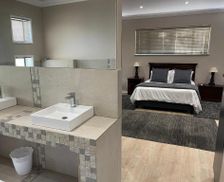 South Africa Free State Bloemfontein vacation rental compare prices direct by owner 27608117