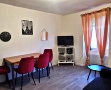 France Burgundy Mâcon vacation rental compare prices direct by owner 27690190