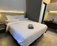 Indonesia Yogyakarta Province Yogyakarta vacation rental compare prices direct by owner 35142857