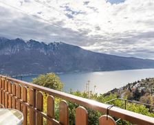 Italy Lombardy Tremosine Sul Garda vacation rental compare prices direct by owner 28636187