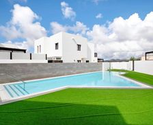 Spain Lanzarote Yaiza vacation rental compare prices direct by owner 32260100