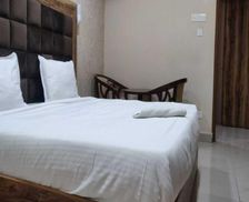 India Andhra Pradesh Visakhapatnam vacation rental compare prices direct by owner 35154783