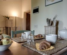 Italy Tuscany Casole dʼElsa vacation rental compare prices direct by owner 26389869