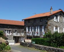 France Auvergne Bains vacation rental compare prices direct by owner 27864390