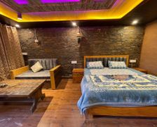 India Uttarakhand Pauri vacation rental compare prices direct by owner 35517325