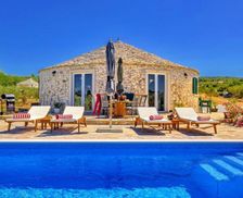 Croatia Brac Island Mirce vacation rental compare prices direct by owner 14529487