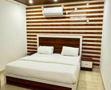 India Haryana Faridabad vacation rental compare prices direct by owner 35842655