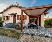 Italy Lombardy Colico vacation rental compare prices direct by owner 15312692