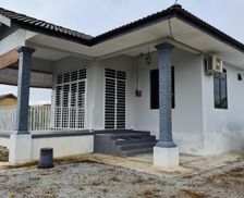 Malaysia Kelantan Pasir Mas vacation rental compare prices direct by owner 35448071