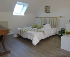 France Centre Saint-Julien-de-Chédon vacation rental compare prices direct by owner 13711878