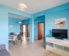 Italy Lazio Lido di Ostia vacation rental compare prices direct by owner 13262569