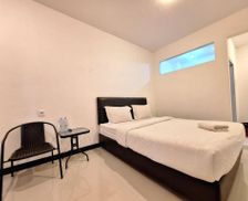 Indonesia Sumatra Padang vacation rental compare prices direct by owner 35496003