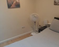 United Kingdom Greater London Thamesmead vacation rental compare prices direct by owner 35515674