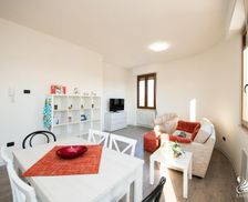 Italy Lombardy Polpenazze del Garda vacation rental compare prices direct by owner 33478954