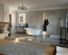 Czechia Central Bohemia Horní Bezděkov vacation rental compare prices direct by owner 35318351