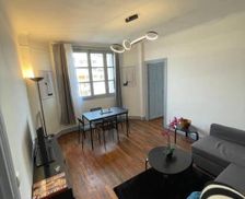 France Ile de France Courbevoie vacation rental compare prices direct by owner 32712569