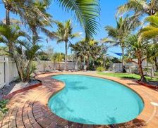 Australia Queensland Marcoola vacation rental compare prices direct by owner 28420942