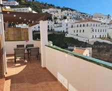 Spain Andalucía Cómpeta vacation rental compare prices direct by owner 35672357