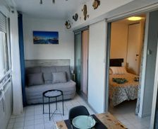 France Languedoc-Roussillon Sète vacation rental compare prices direct by owner 15330505