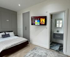 United Kingdom Greater London Harrow vacation rental compare prices direct by owner 35667454