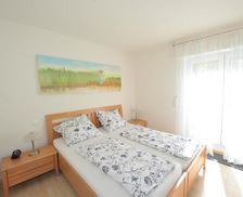 Germany Rhineland-Palatinate Reil vacation rental compare prices direct by owner 35877886