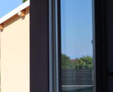 Italy Lombardy Desenzano del Garda vacation rental compare prices direct by owner 35570310