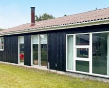Denmark Syddanmark Vejers Strand vacation rental compare prices direct by owner 15676161