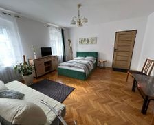Poland Lower Silesia Wrocław vacation rental compare prices direct by owner 28177567