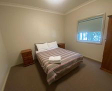 Australia New South Wales Temora vacation rental compare prices direct by owner 27019557