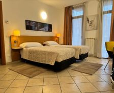 Italy Lombardy Somma Lombardo vacation rental compare prices direct by owner 35459389