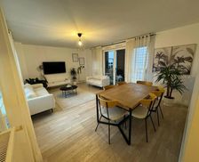 France Ile de France Nanterre vacation rental compare prices direct by owner 33603133